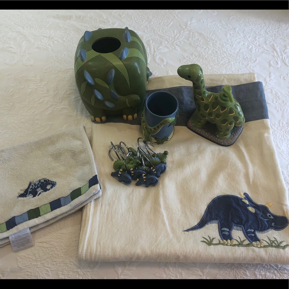 Saturday Knight Ltd. Dinosaur Bathroom Decor